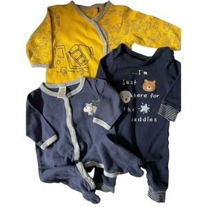 Baby Boy one piece outfits Lot of 3 Size 0-3, 3-6 months Excellent Condition